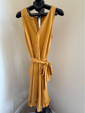 Robert Louis Women's Fit & Flare Dress Sleeveless Button Belted Size M Yellow